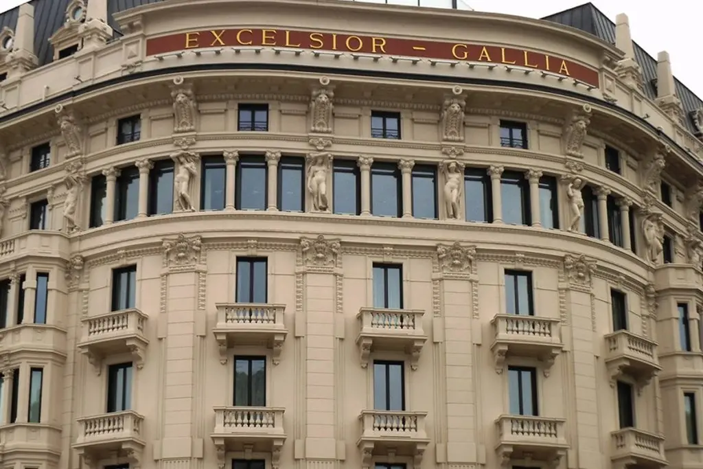 Milano-Restauri-Excelsior-Gallia-2
